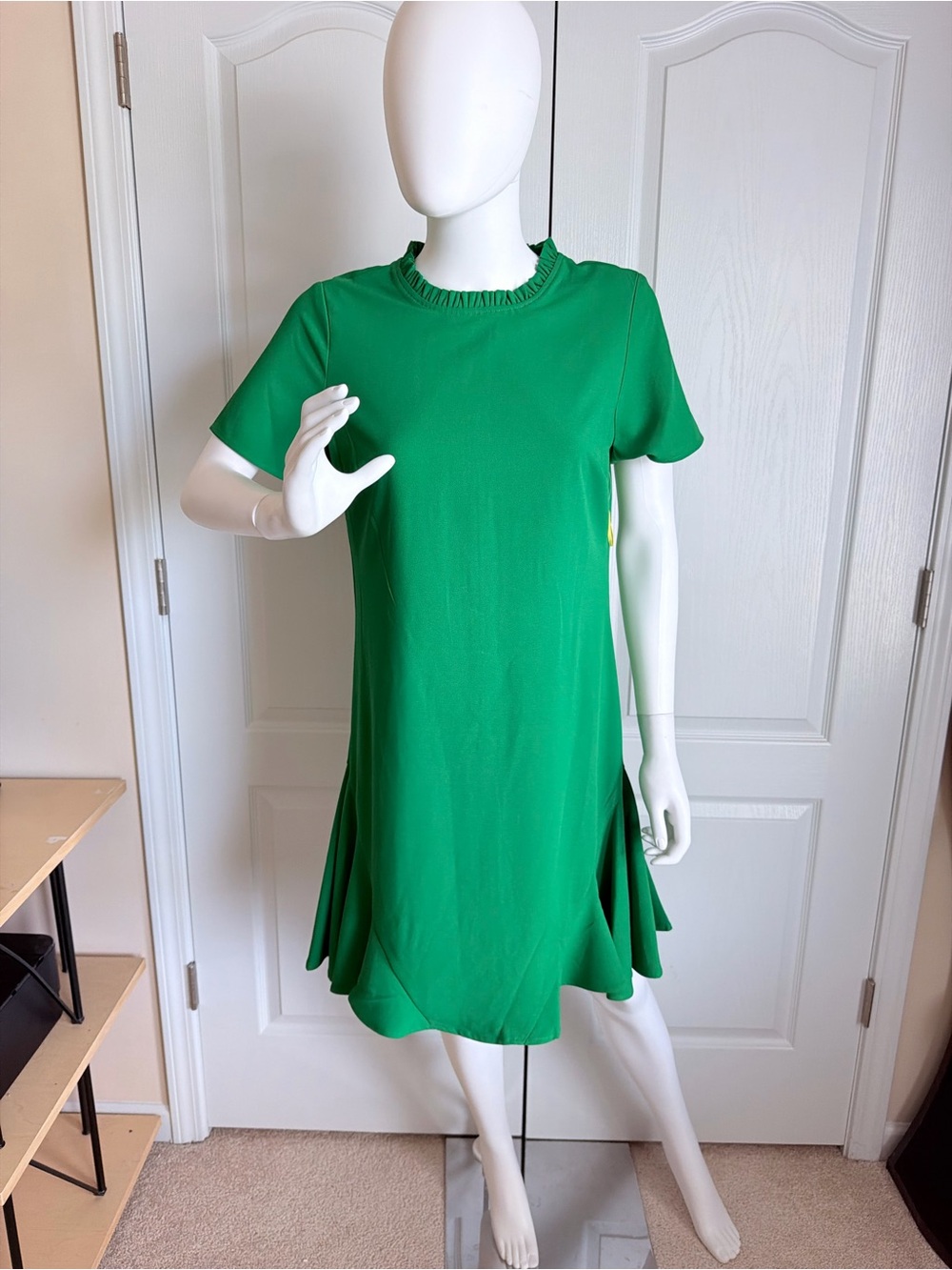 CeCe Emerald Green Short-Sleeve Midi Dress with Ruffle Neck Dress Size 6